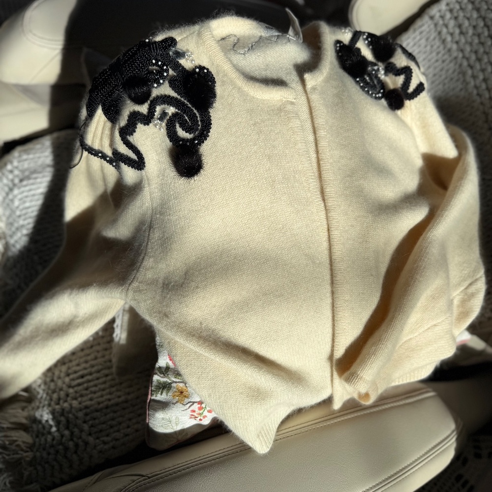 Magnolia Angora wool sweater - Picture 4 of 13